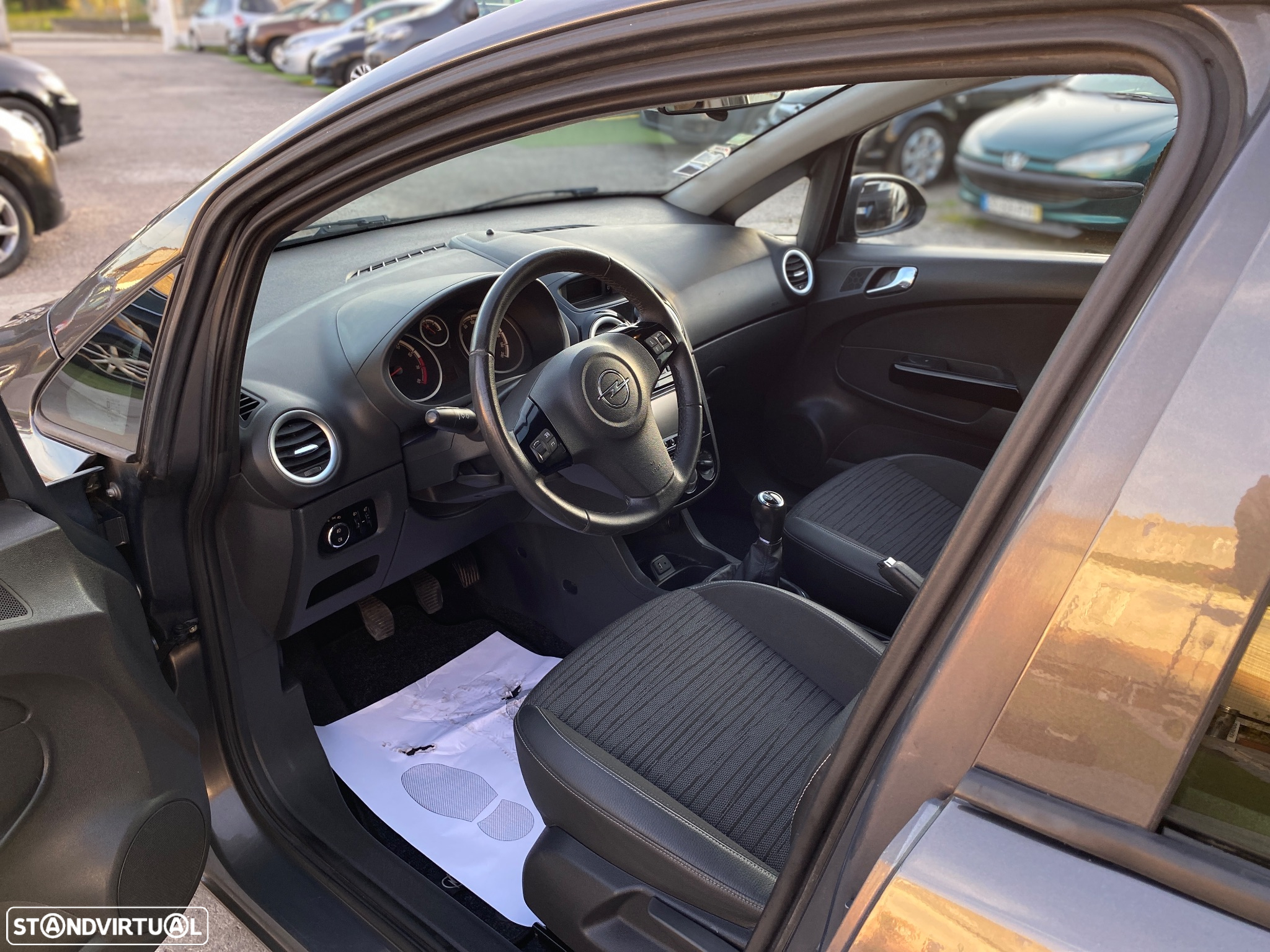 Opel Corsa 1.2 Go! FlexFuel - 10