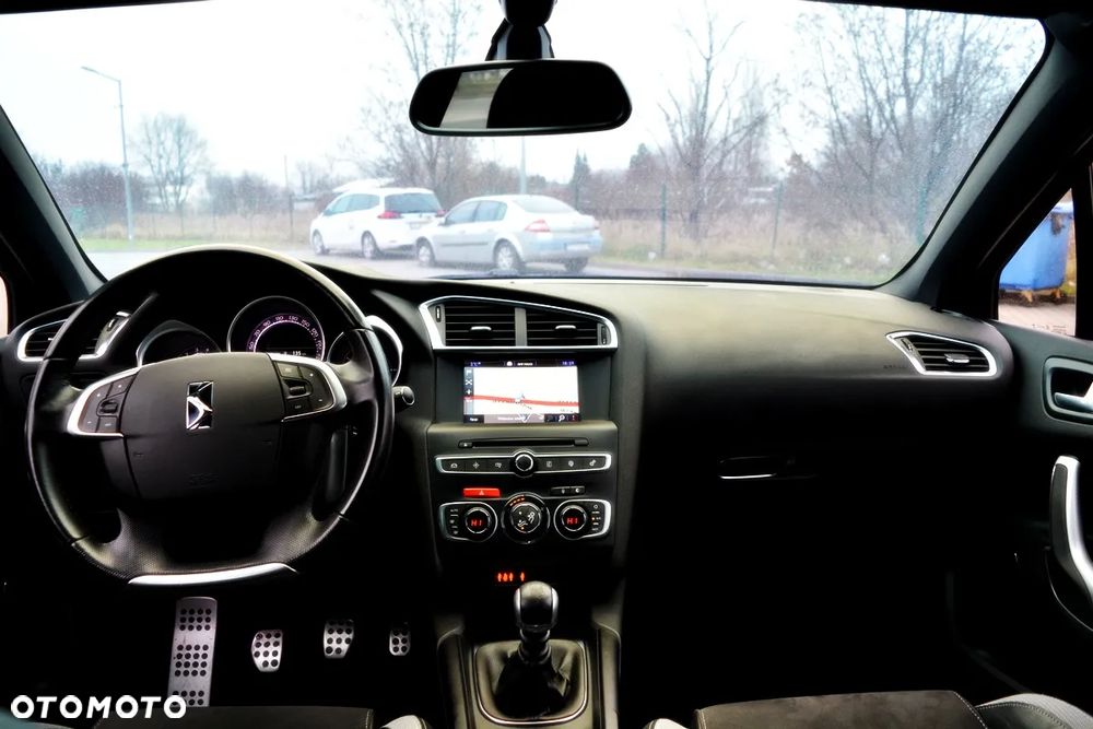 Citroën DS4 HDi 115 Chic - 15