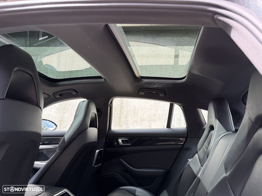 Porsche Panamera 4 E-Hybrid Platinum Edition - 13
