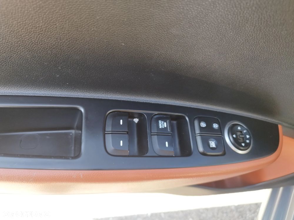 Hyundai i10 - 25