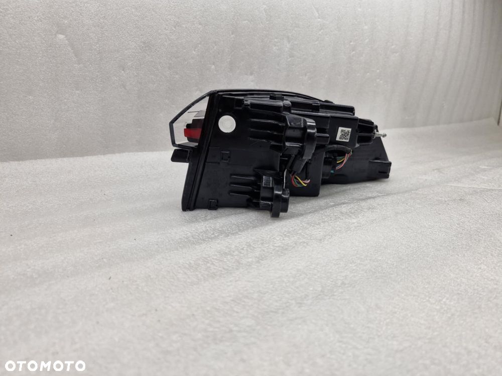 MG HS LAMPA LEWA TYŁ 6 PIN 11644501-PBC - 6