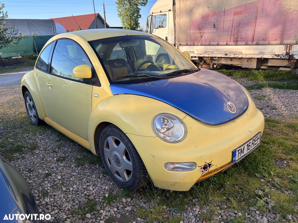 Volkswagen New Beetle - 1