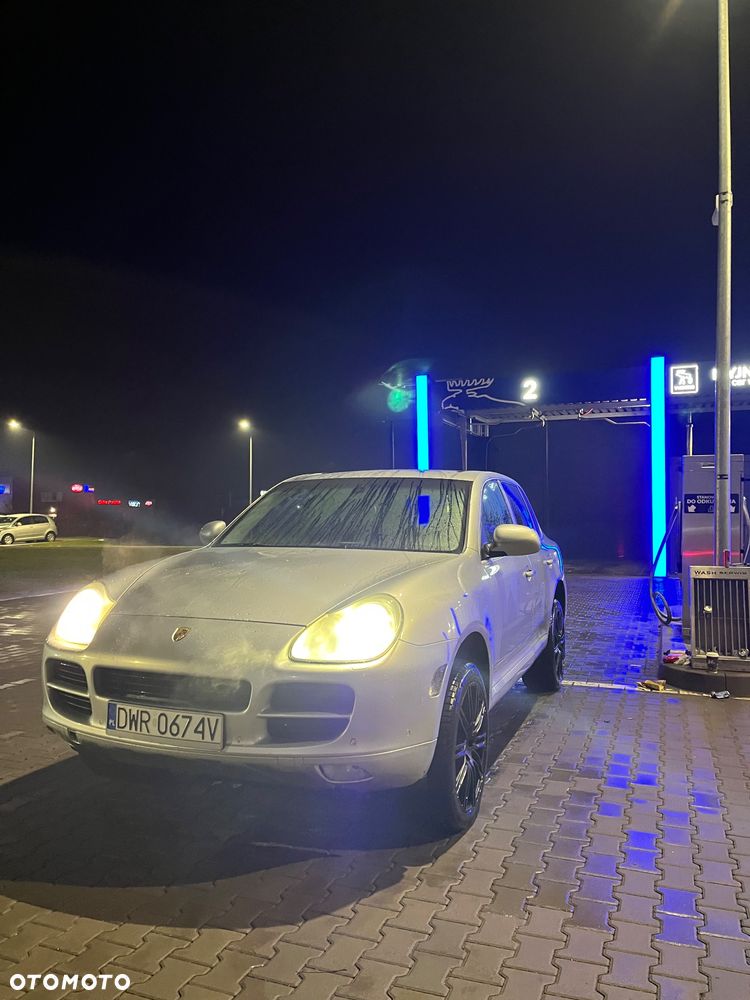 Porsche Cayenne - 32