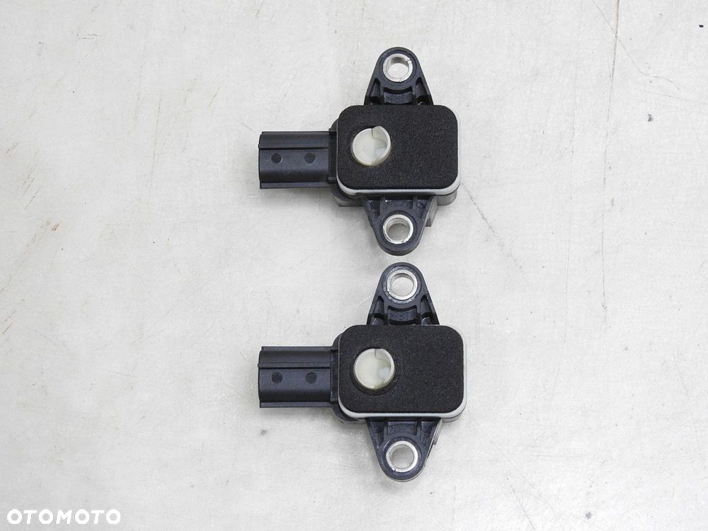 SENSOR UDERZENIOWY AUDI A4 B7 8P0955557 - 2