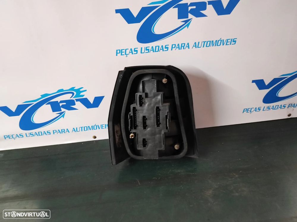 Farolim Volkswagen Polo trás direito 1990-1994 - 3