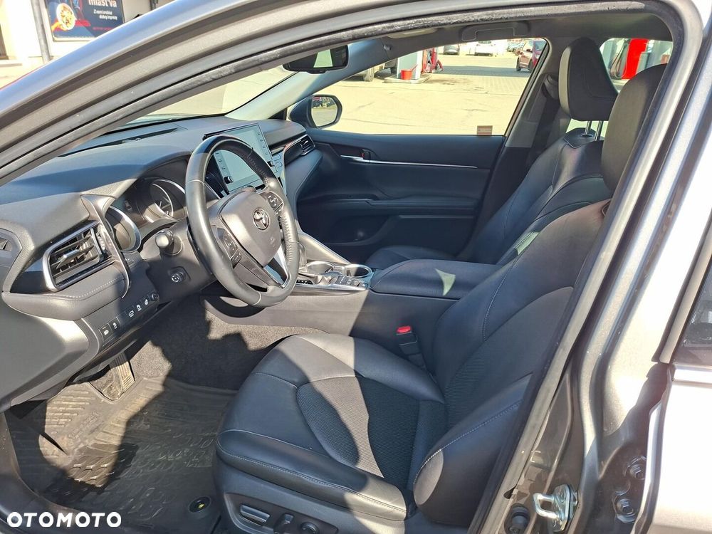 Toyota Camry 2.5 Hybrid Executive CVT - 15