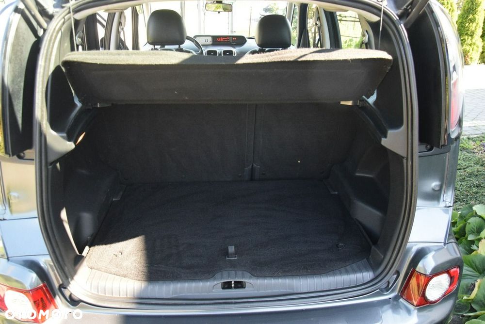 Citroën C3 Picasso 1.6i Exclusive - 27