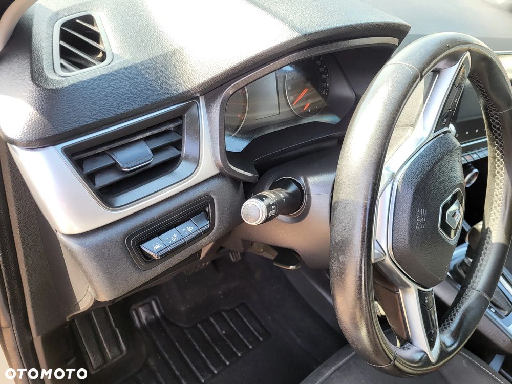 Renault Captur BLUE dCi 115 BUSINESS EDITION - 29