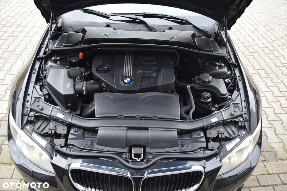 BMW Seria 3 320d Edition Exclusive - 18