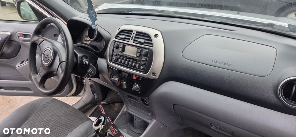 TOYOTA RAV4 II radio oryginał fabryczne - 1