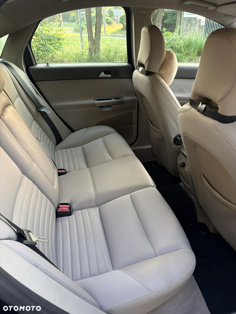 Volvo S40 2.0D Momentum - 10