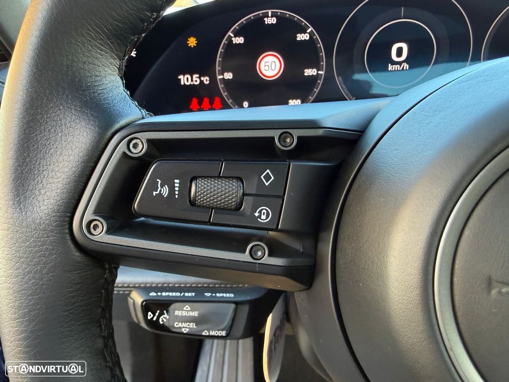 Porsche Taycan 4S - 25