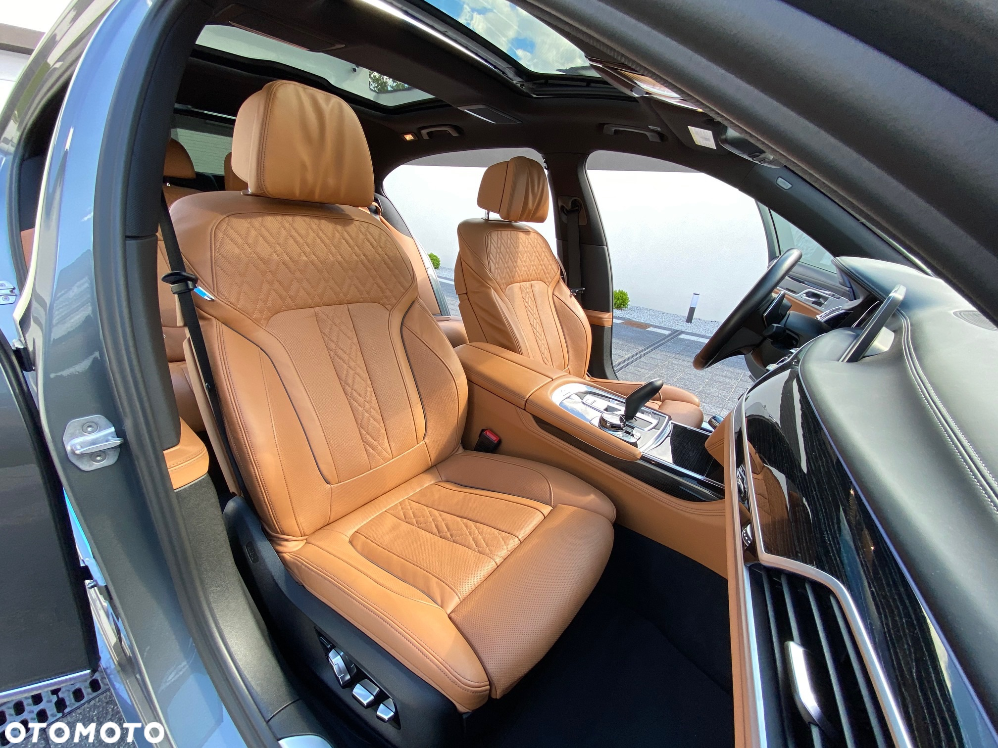 BMW Seria 7 750Li xDrive - 22