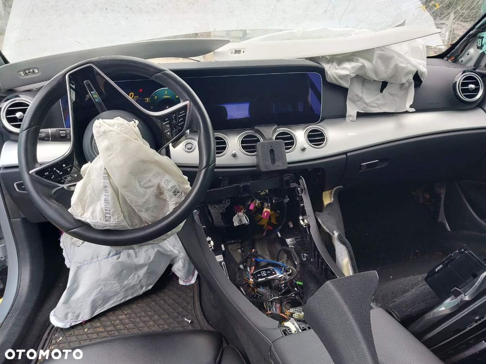 Mercedes-Benz Klasa E 220 d 9G-TRONIC Avantgarde - 6