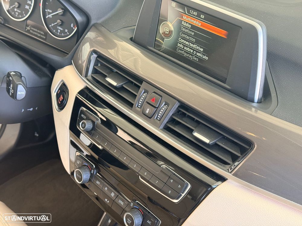 BMW X1 16 d sDrive Line xLine - 26