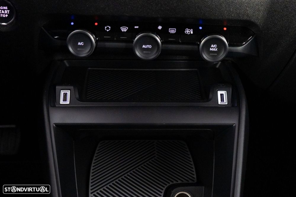 Citroën e-C4 50 kWh Plus - 8