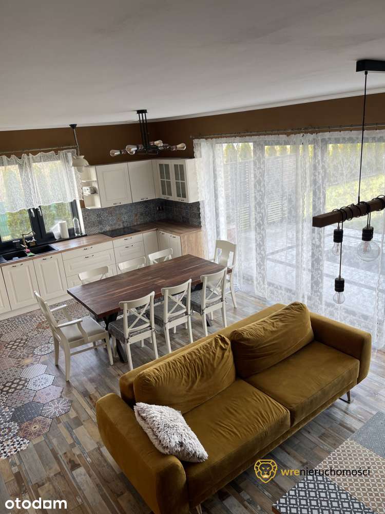 House - View 3