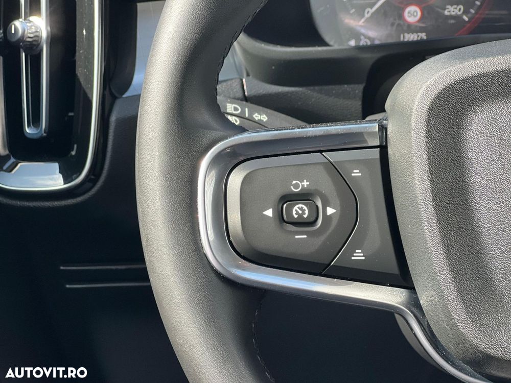 Volvo XC 40 Recharge T4 Twin Engine AT7 Inscription Expression - 19