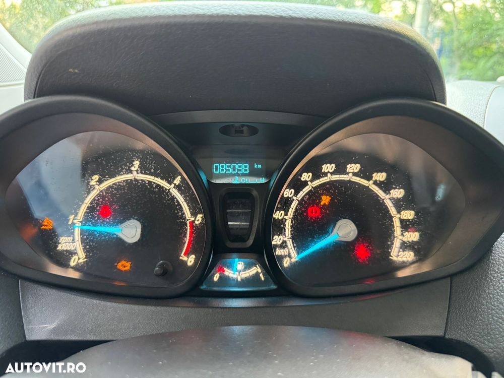 Ford Courier - 14