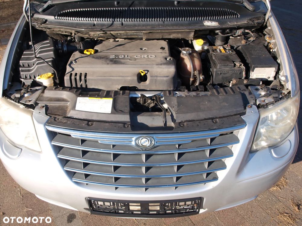 Chrysler Grand Voyager - 28