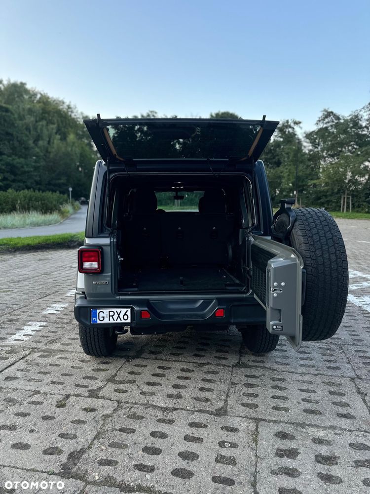 Jeep Wrangler - 19