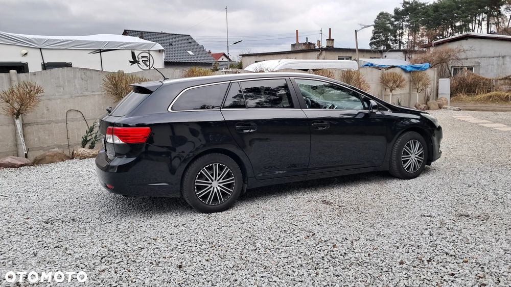 Toyota Avensis 1.8 Executive - 18