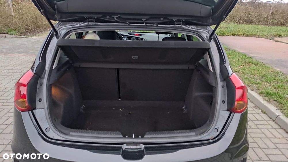 Kia Ceed 1.6 CRDi 136 ISG Vision - 16