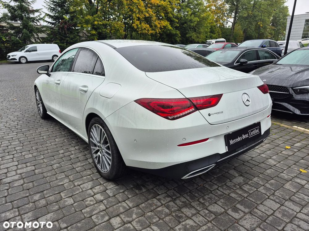 Mercedes-Benz CLA 180 7G-DCT - 10