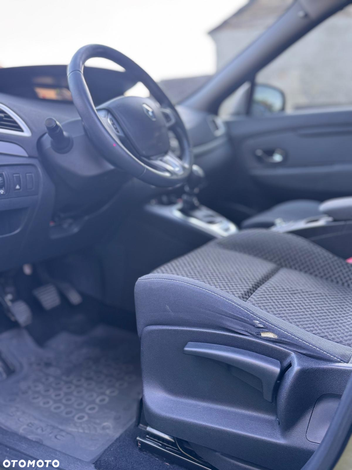 Renault Scenic - 11