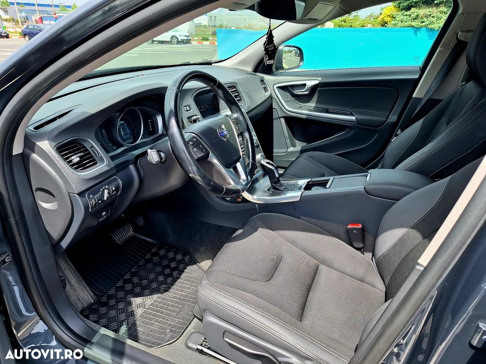 Volvo V60 D4 Geartronic Momentum - 13