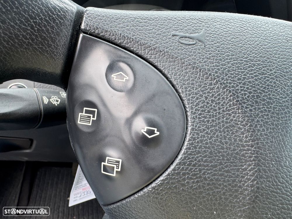 Mercedes-Benz E 220 CDi Avantgarde Aut. - 16