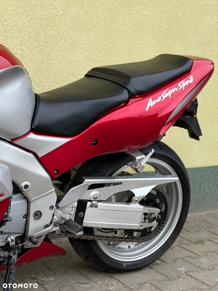 Yamaha Thunderace - 31