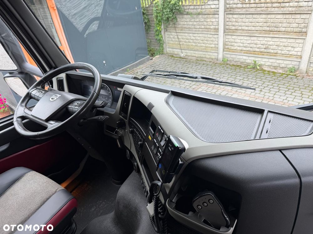 Volvo FM 370 / 6x2 / Chłodnia / Winda / - 37