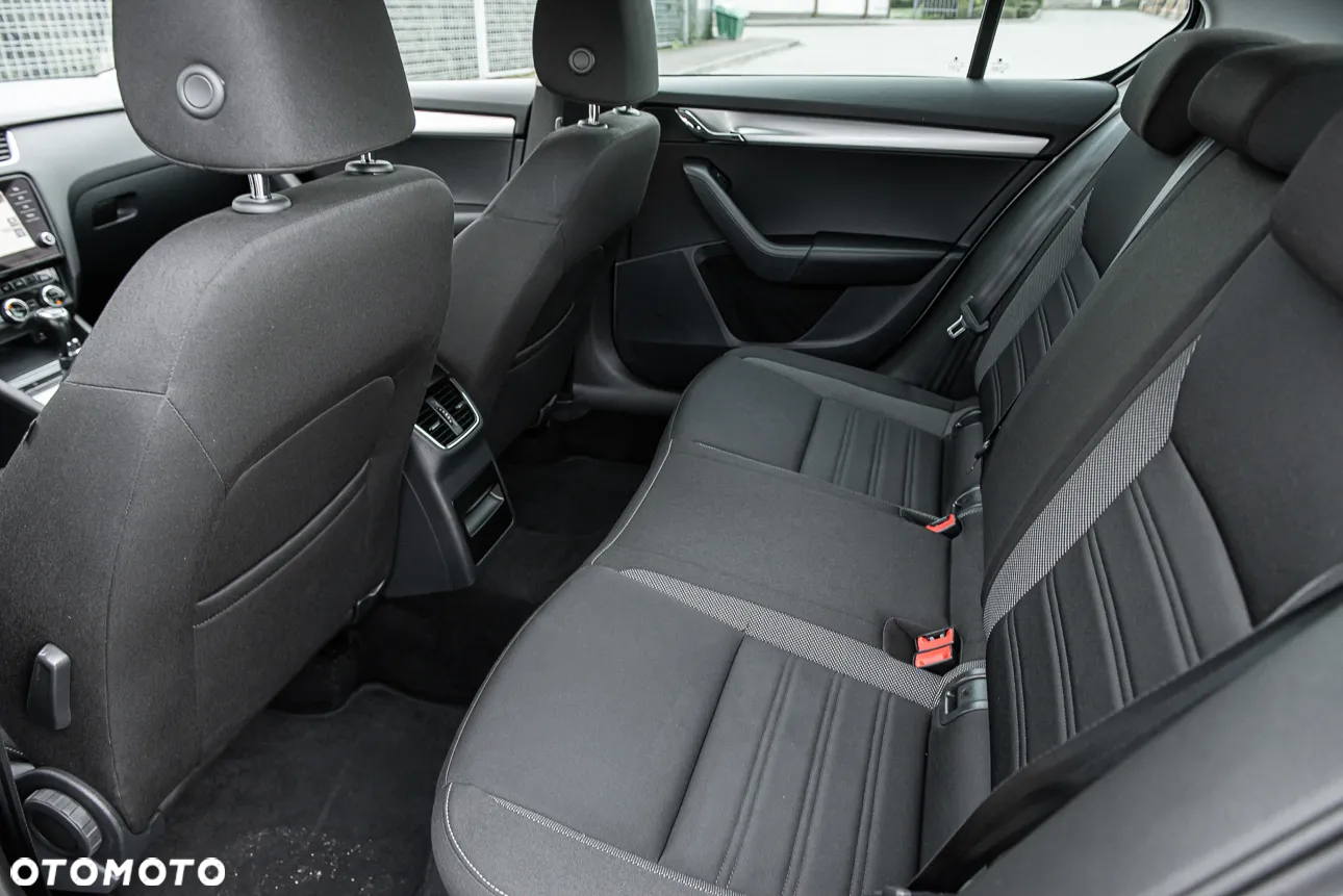 Skoda Octavia 2.0 TDI (Green tec) DSG Joy - 23