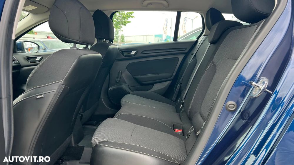 Renault Megane 1.5 dCI Authentique - 6