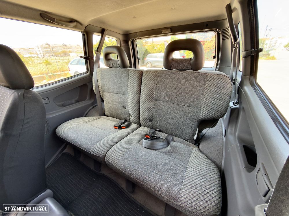 Nissan Terrano II 2.7 SGX - 10
