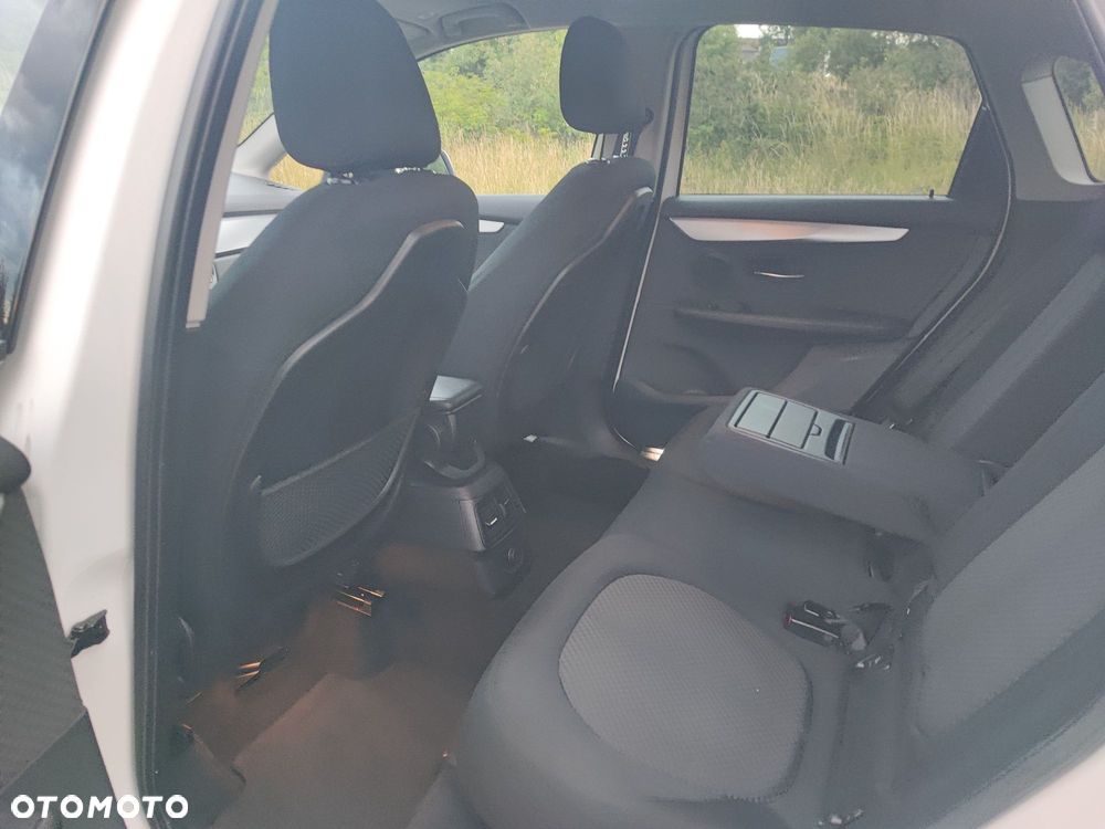 BMW Seria 2 216d Advantage - 17