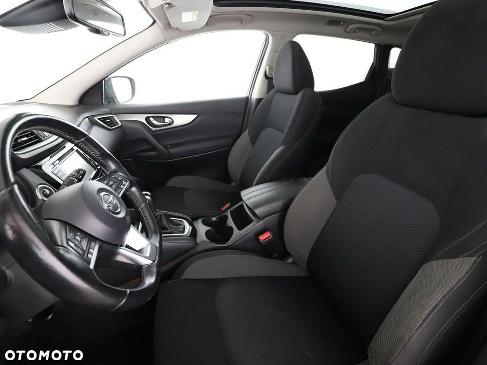 Nissan Qashqai 1.3 DIG-T N-Connecta DCT - 13
