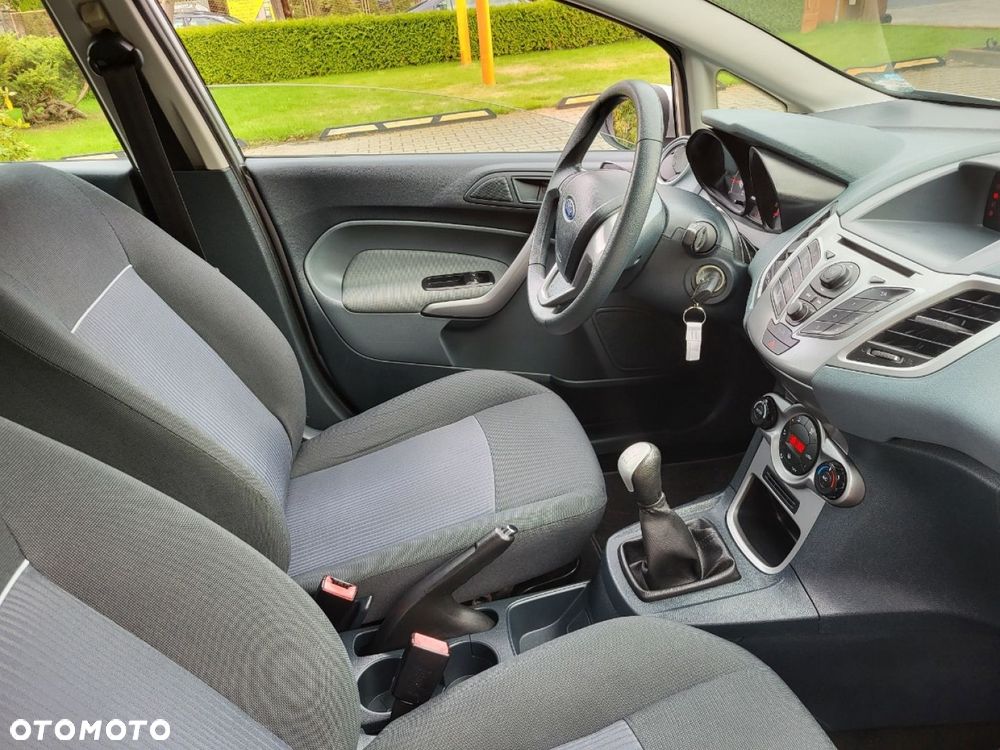 Ford Fiesta - 26