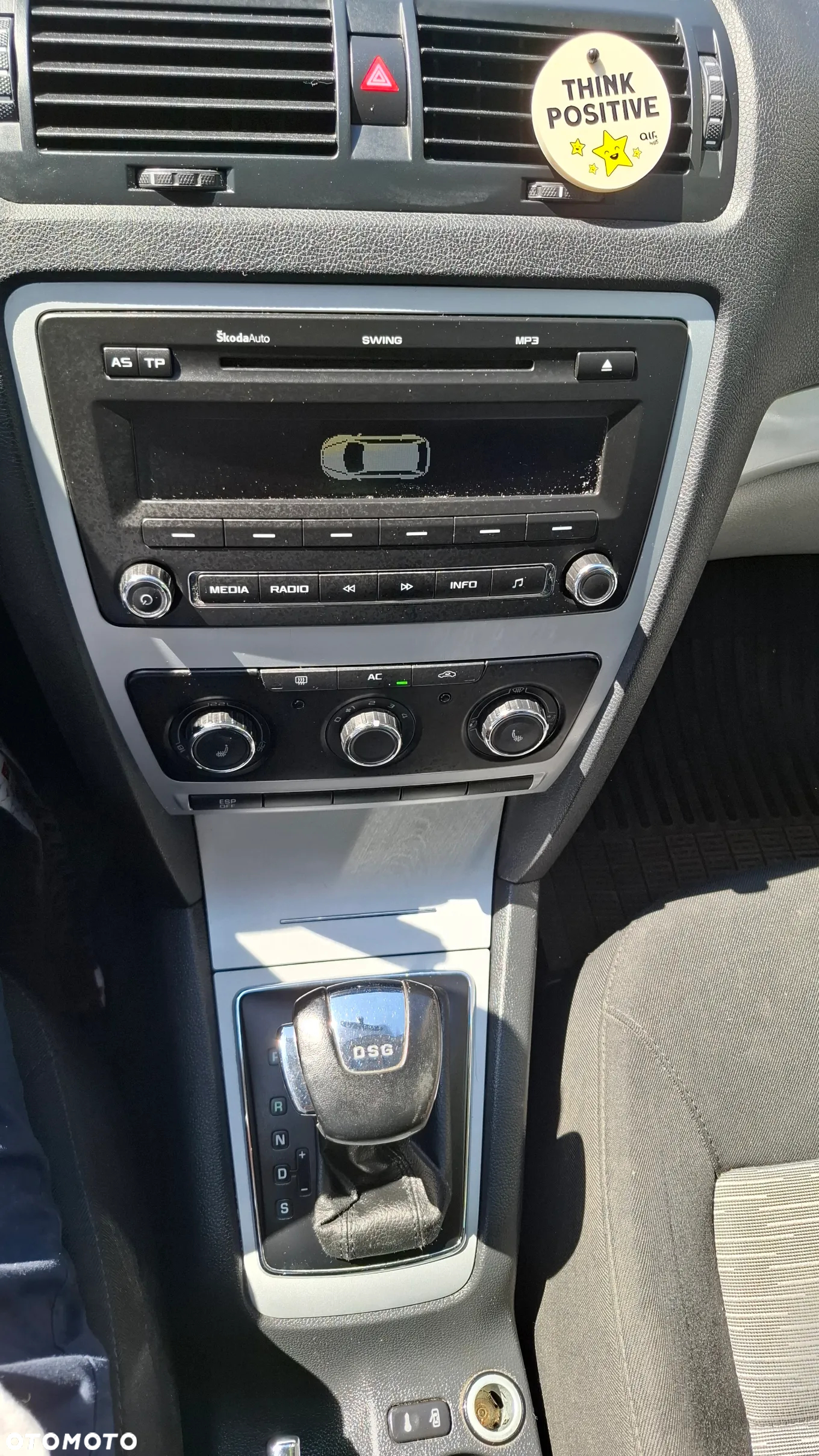 Skoda Octavia 1.4 TSI Ambiente DSG - 9