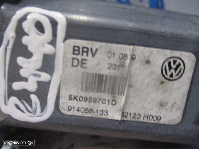 Motor Elevador Vidro 5K0959793A  5K0959701D  7746021001 VW GOLF 6 2009 1.4 80CV 5P CINZA FE - 7