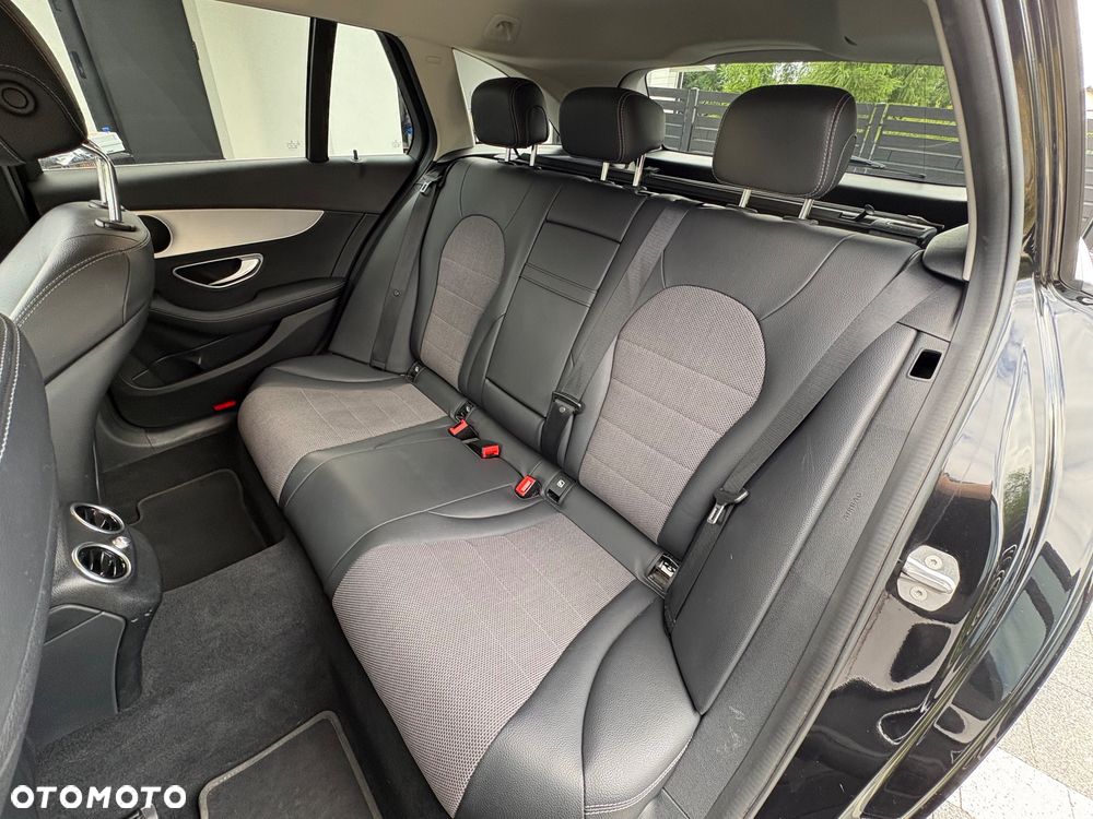 Mercedes-Benz Klasa C 220 d 9G-TRONIC - 17
