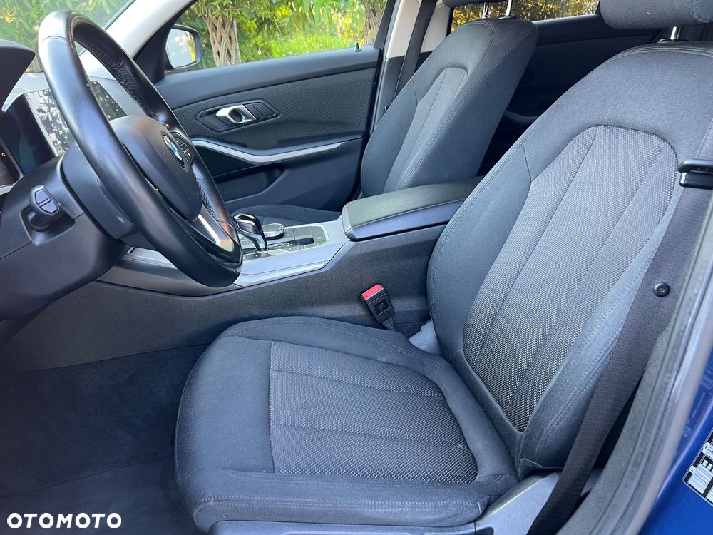BMW Seria 3 316d MHEV Advantage - 17