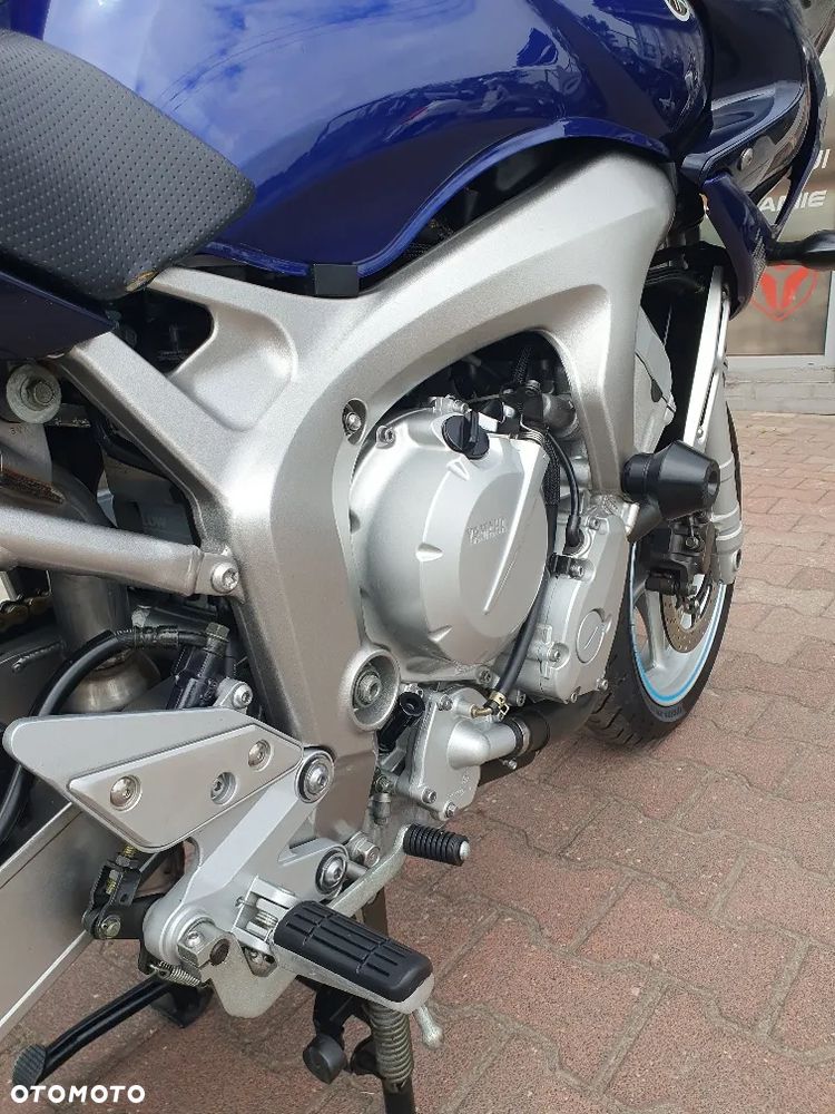 Yamaha FZ6 - 39