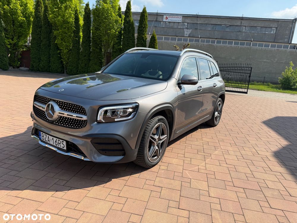 Mercedes-Benz GLB 250 4-Matic AMG Line 8G-DCT - 2
