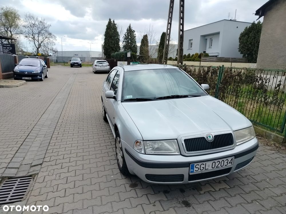 Skoda Octavia 1.6 Tour - 2