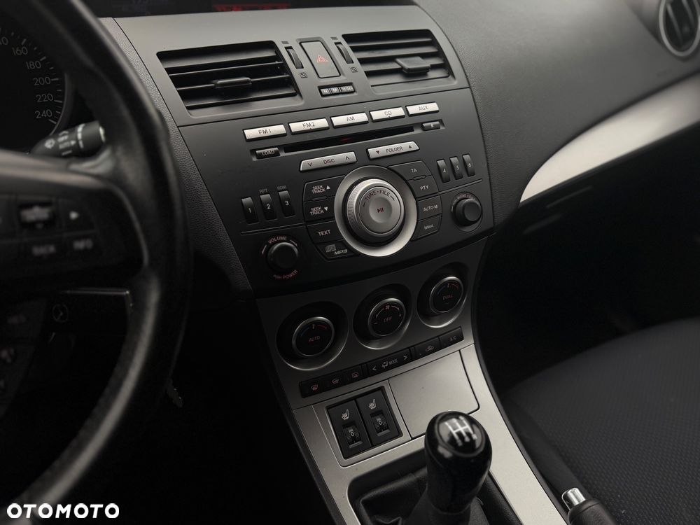 Mazda 3 1.6 CD Exclusive + - 17