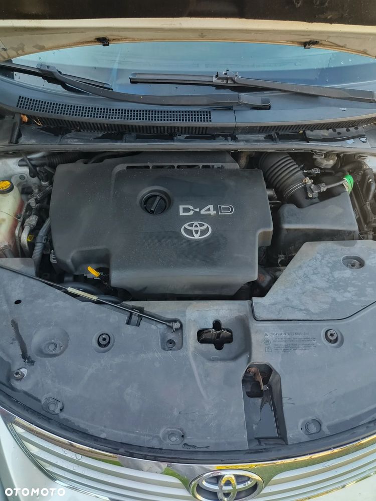 Toyota Avensis 2.0 D-4D - 18