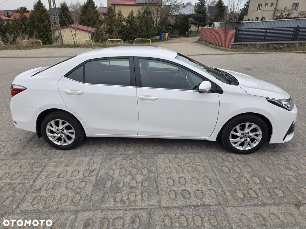 Toyota Corolla 1.6 Prestige MS - 4