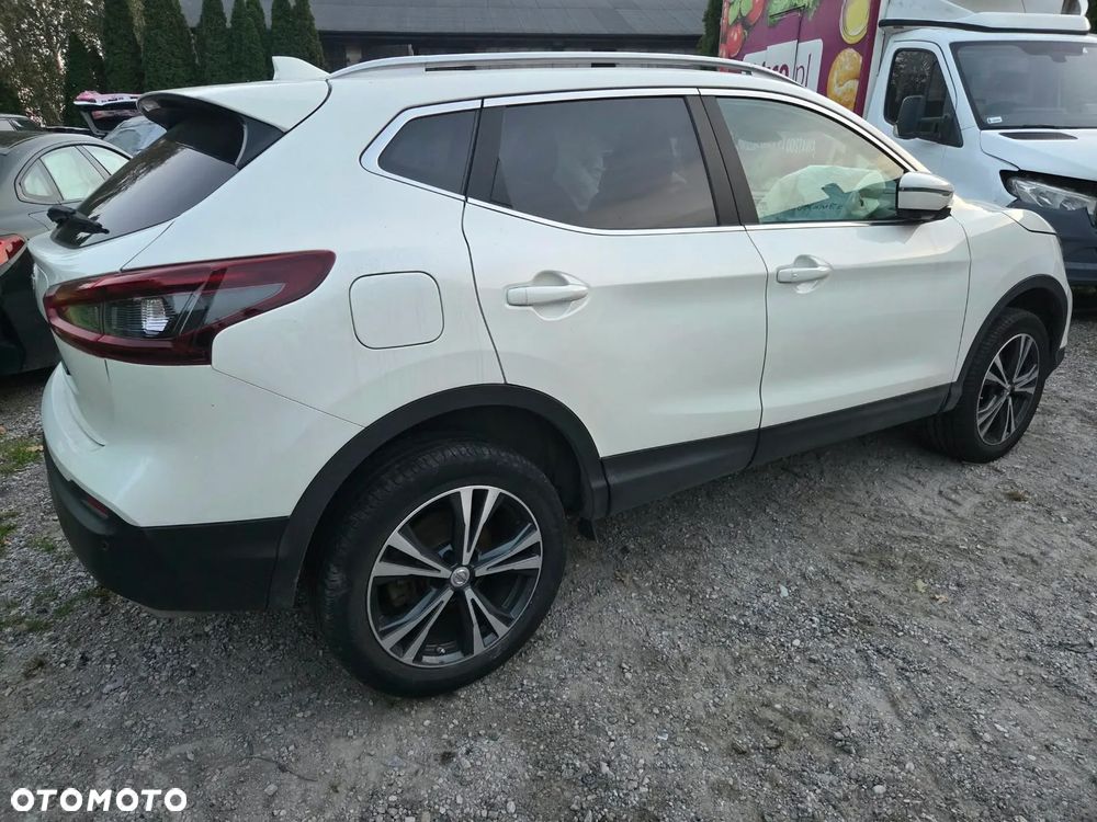 Nissan Qashqai - 11